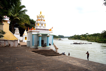 Rituals on the banks of the Kaveri river